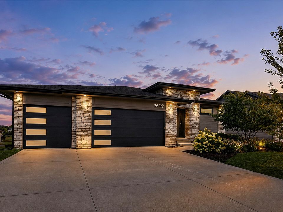 1st image of 2609 NW Rockwood Ln