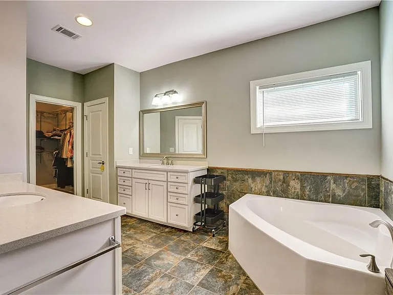 633 Leland Pkwy — Photo 26