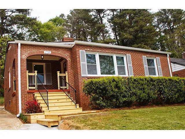 1755 Cascade Ter SW photo 1