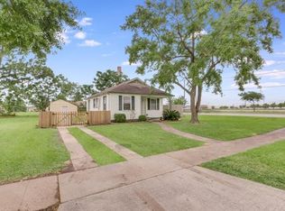 1 W Chalmette Cir, Chalmette, LA 70043