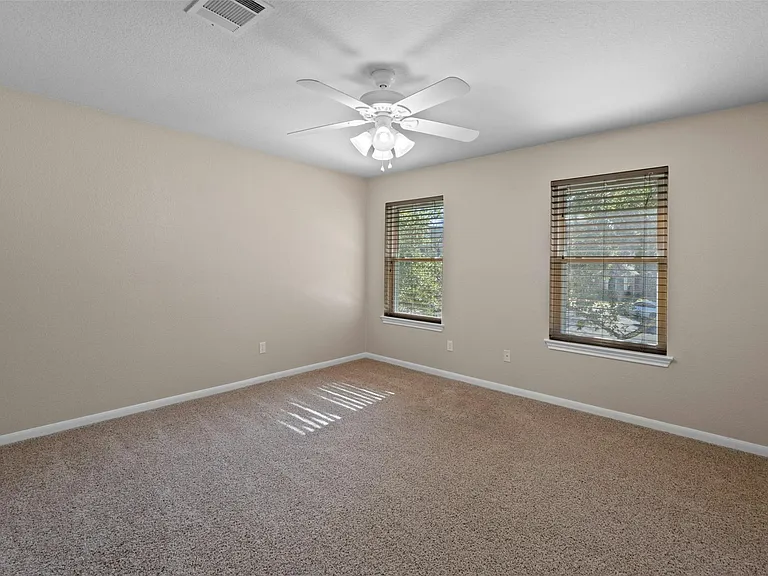 1001 Chickory Ct — Photo 34