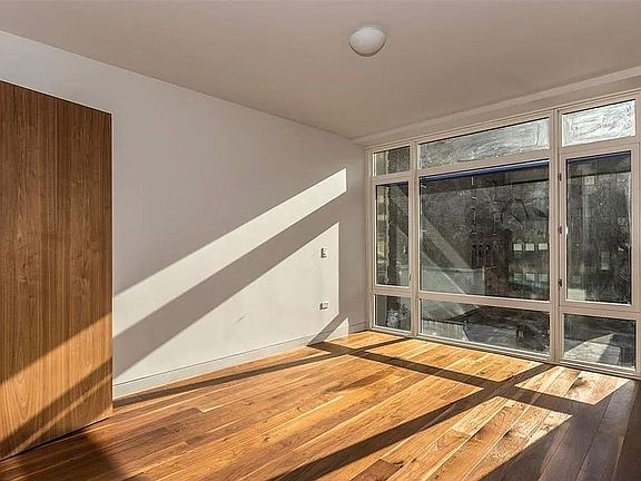 4th image of 151 W 21st St APT 3D