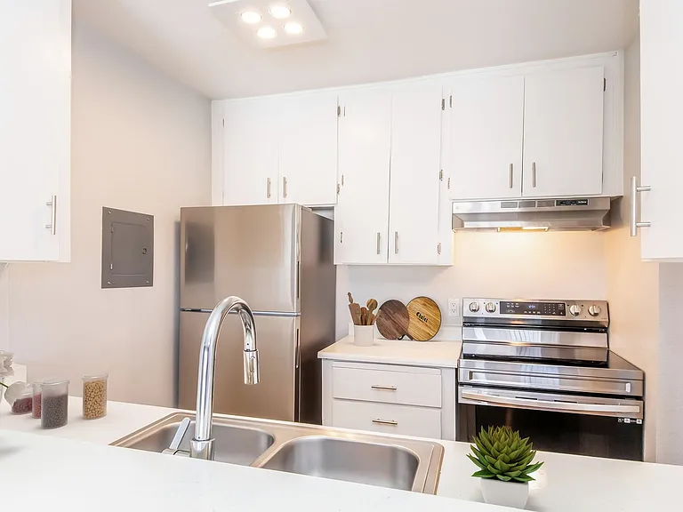 Echo Luxury Apartments — Photo 157