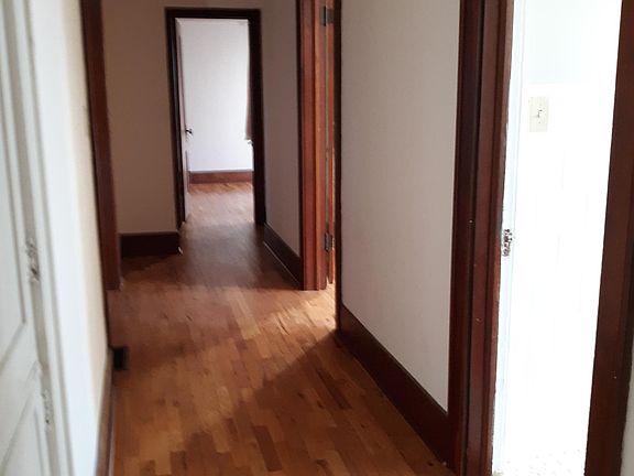 5th image of 1325 N Adams St