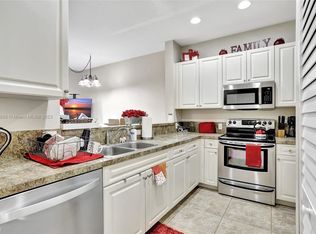 2571 Riverside Dr, Pompano Beach, FL 33065