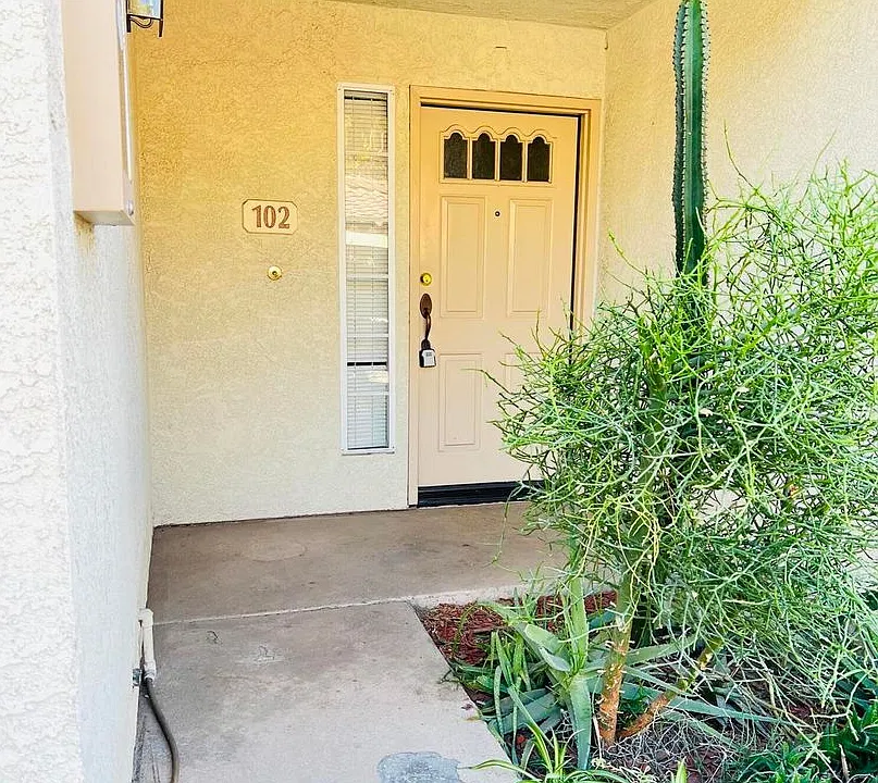5798 Oak Bank Trl #102