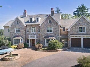 28 Canterbury St, Hingham, MA 02043