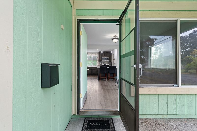 3rd image of 1504 8th Avenue