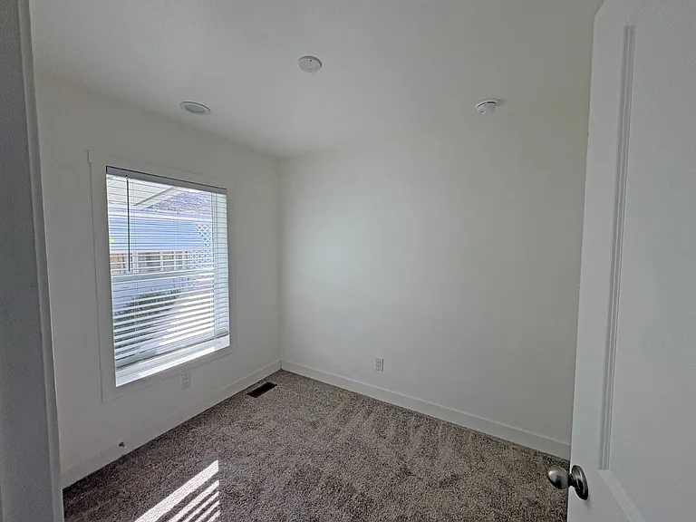 1700 State St #20 — Photo 12