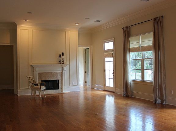 5th image of 1548 Washington Ave
