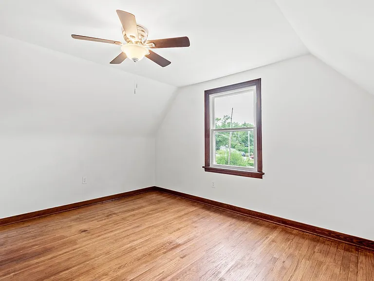 274 Idlewood Rd — Photo 18