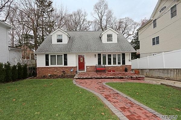 1st image of 72 Bayberry Dr