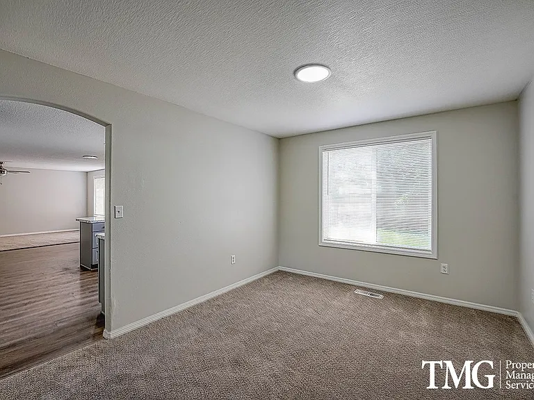 17015 NE 31st Way — Photo 34