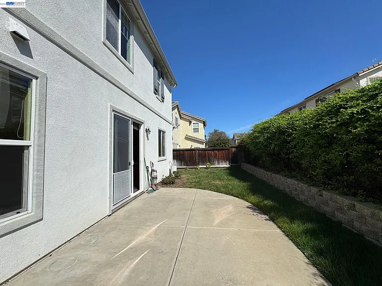 1669 Marina Way — Photo 31
