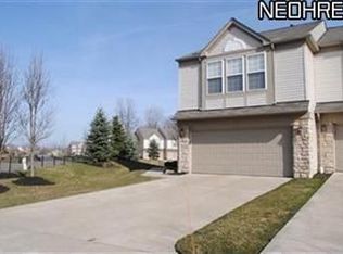 1255 Durham Dr, Broadview Heights, OH