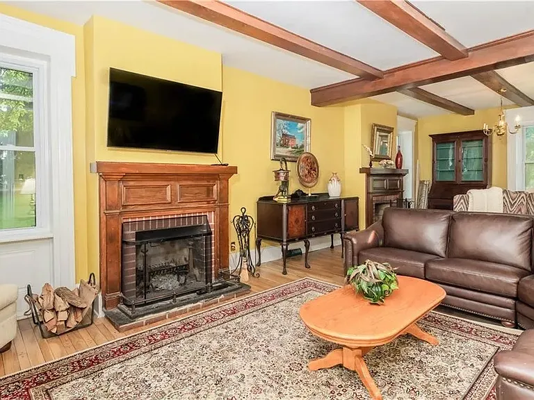 2318 Fleming Rd — Photo 10