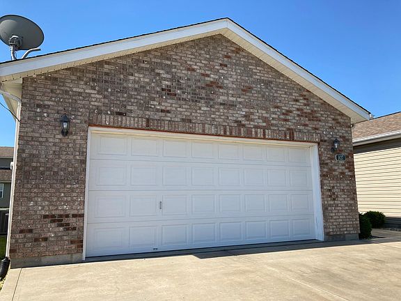 2nd image of 1437 W Daniel Dr