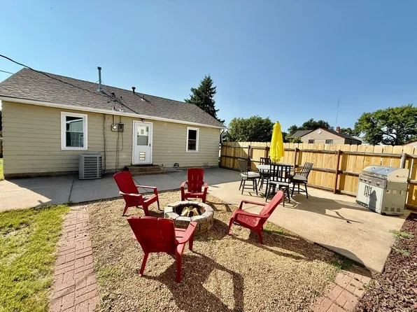 1665 N Main St, Russell, KS 67665