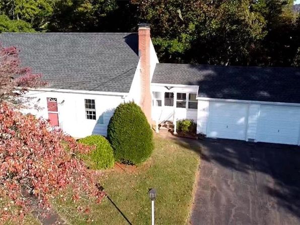 95 Maple Ave Meriden Ct 06450 Zillow