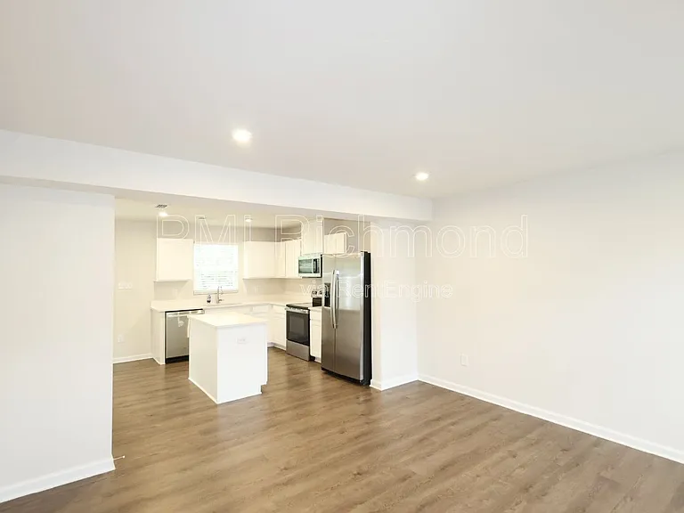 1240 Canterbury Ridge Rd — Photo 3