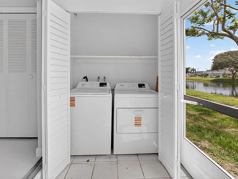 11 Brittany Ave #A — Photo 31
