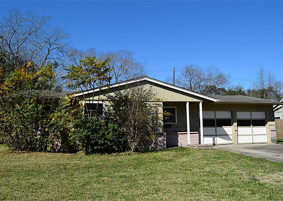 1st image of 7910 Bintliff Dr