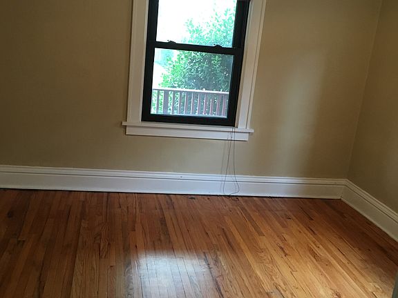 3rd image of 3715 Cambridge Ave