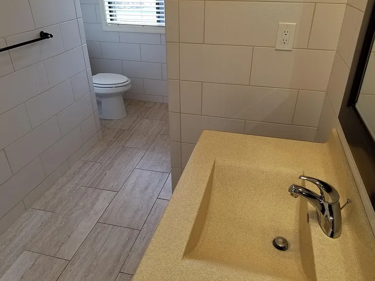 1975 Wilson Ave #8 — Photo 15