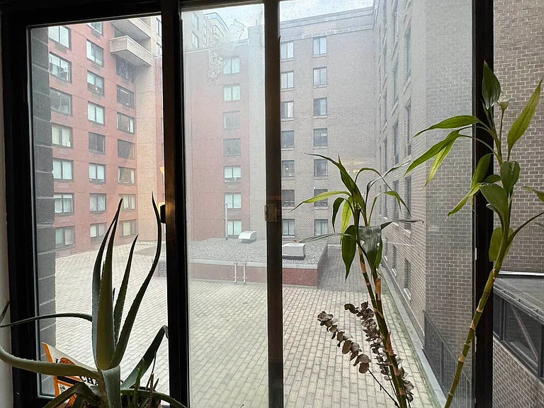 280 Rector Pl #4A — Photo 3