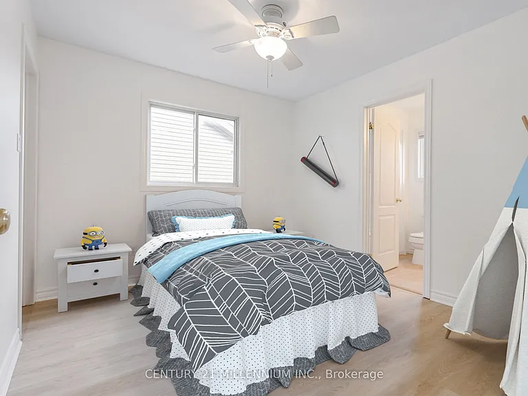 217 King St S #UPPER — Photo 11