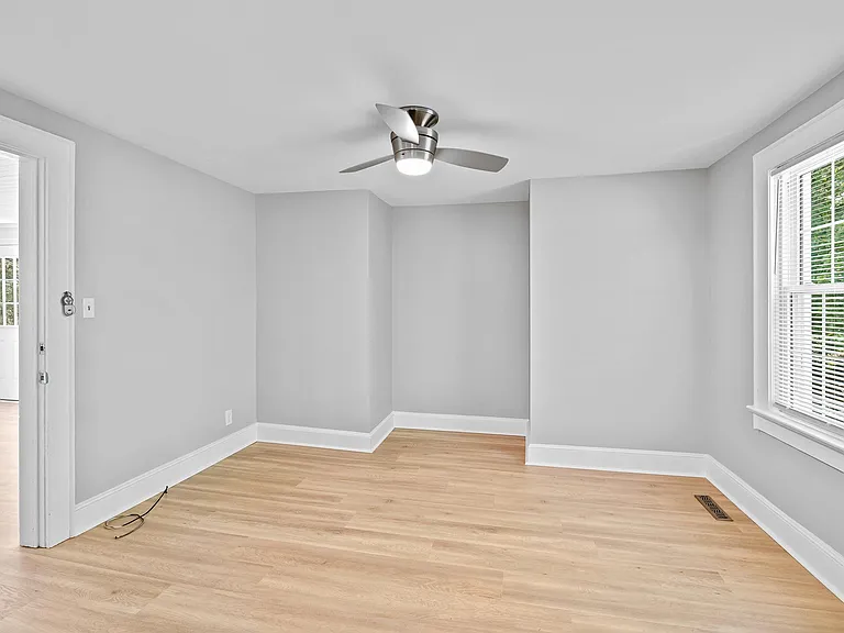 206 Woodale Dr — Photo 22