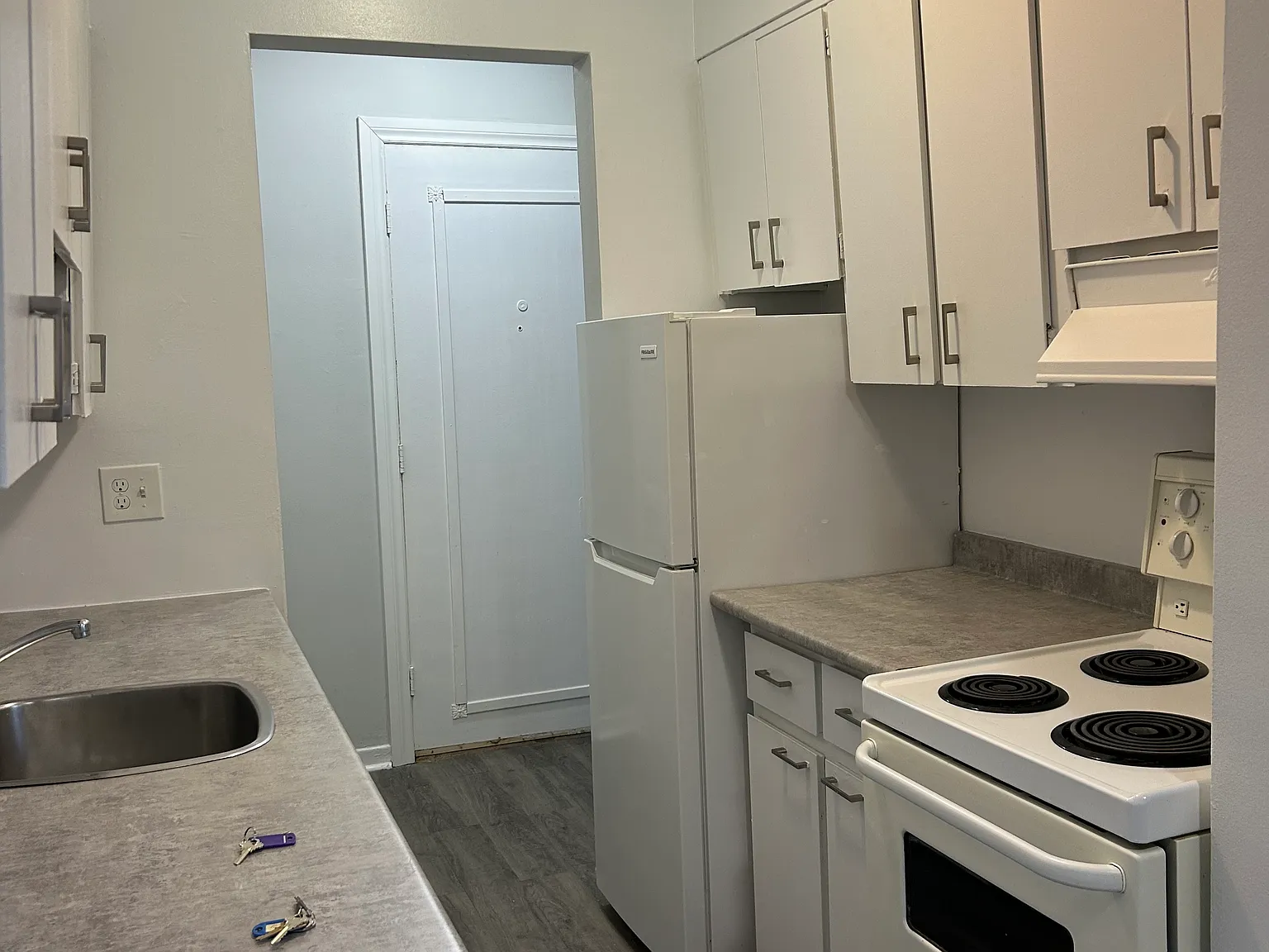 390 Guelph Line — Photo 2