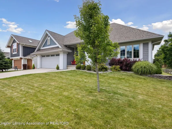 16924 Willowbrook Dr, Haslett, MI 48840