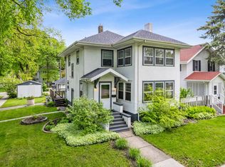 1102 10th St S, Fargo, ND 58103