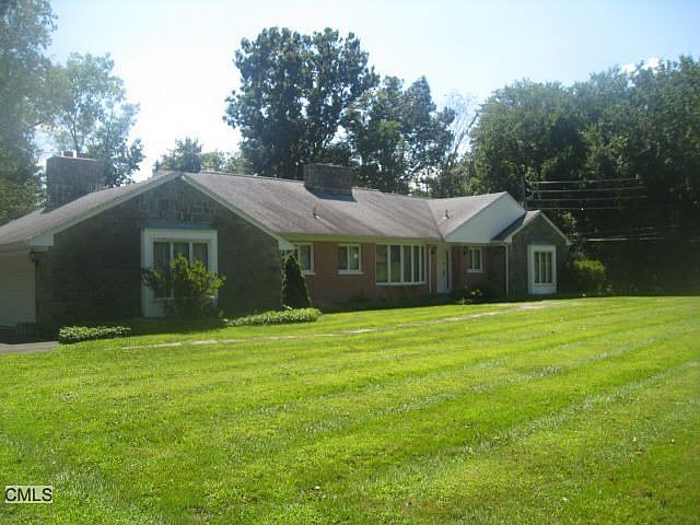 2nd image of 5 Cedar Crest Dr