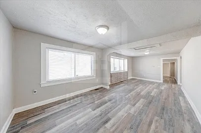 3639 N Emerson Ave — Photo 5