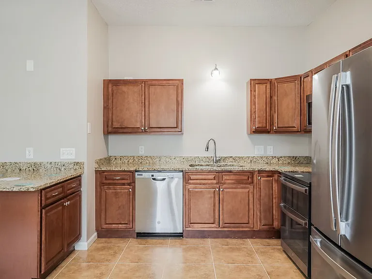 2013 Saint Martins Dr W — Photo 9
