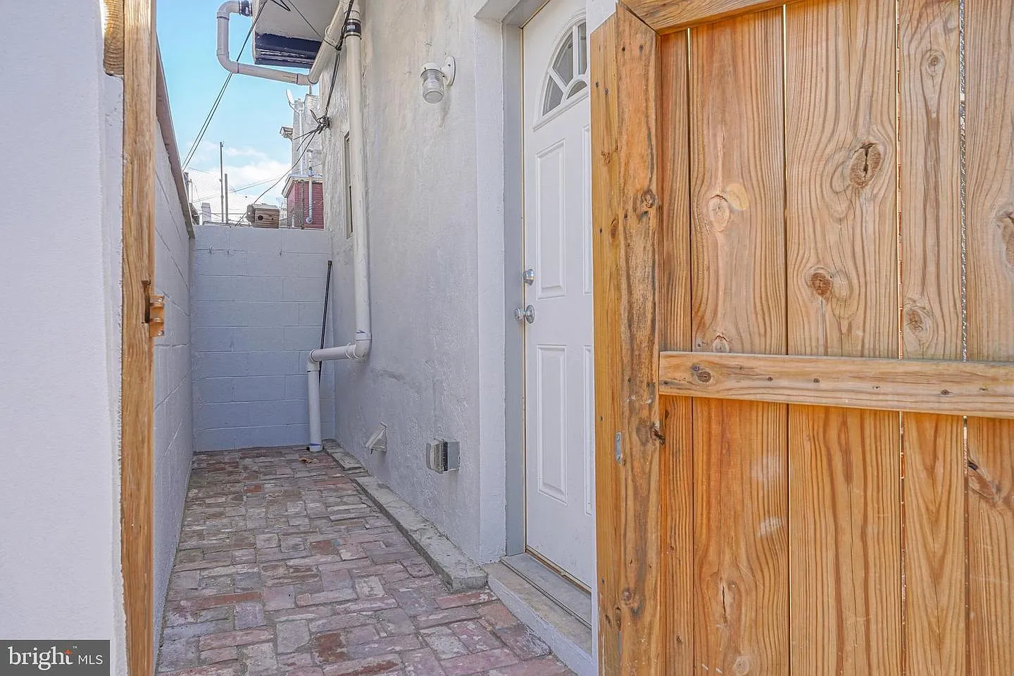 1 bed, 800 sqft, $1,500 — Photo 3