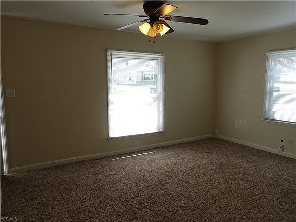 5th image of 1305 Curtis Ave