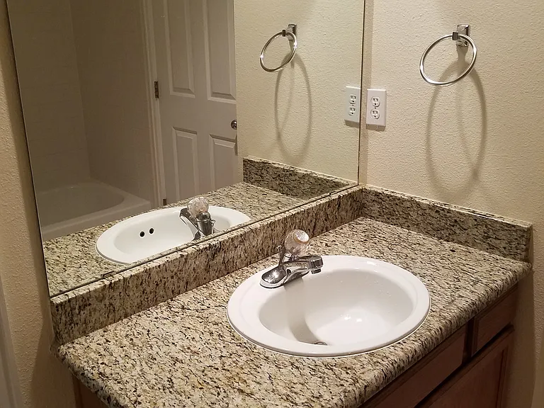 500 Lashley St #16 — Photo 15