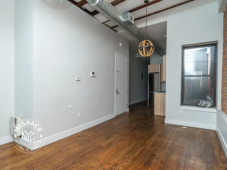 1719 Gates Ave #2R — Photo 16