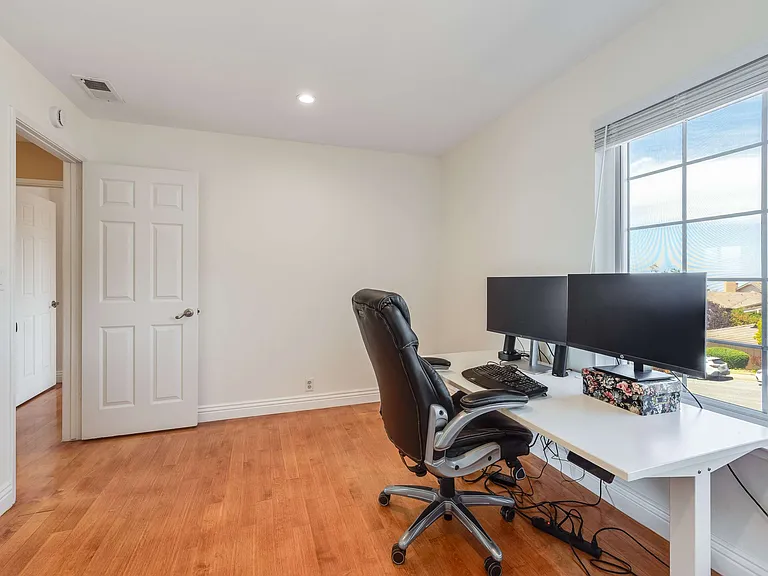 1st bedroom