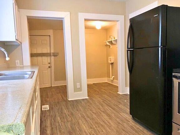 4th image of 641 S Ellis St