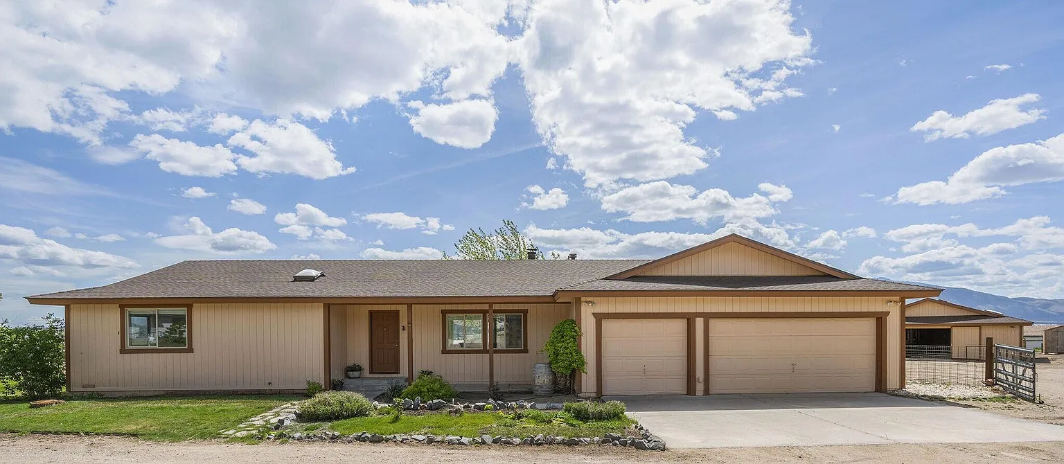 9333 Tomahawk Way photo 1