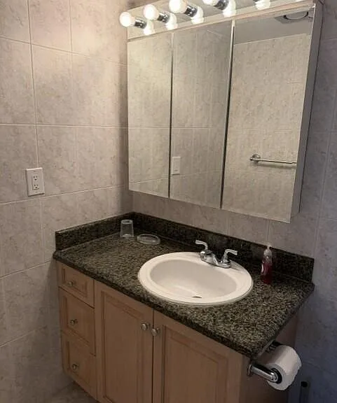 315 SE 11th Ter #203 — Photo 11
