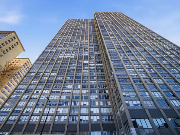 655 W Irving Park Rd APT 2916, Chicago, IL 60613