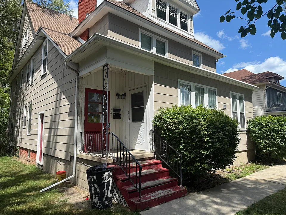32 Lincoln St #3