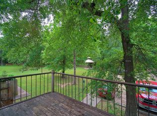 18 Lakeway St, Conroe, TX 77304