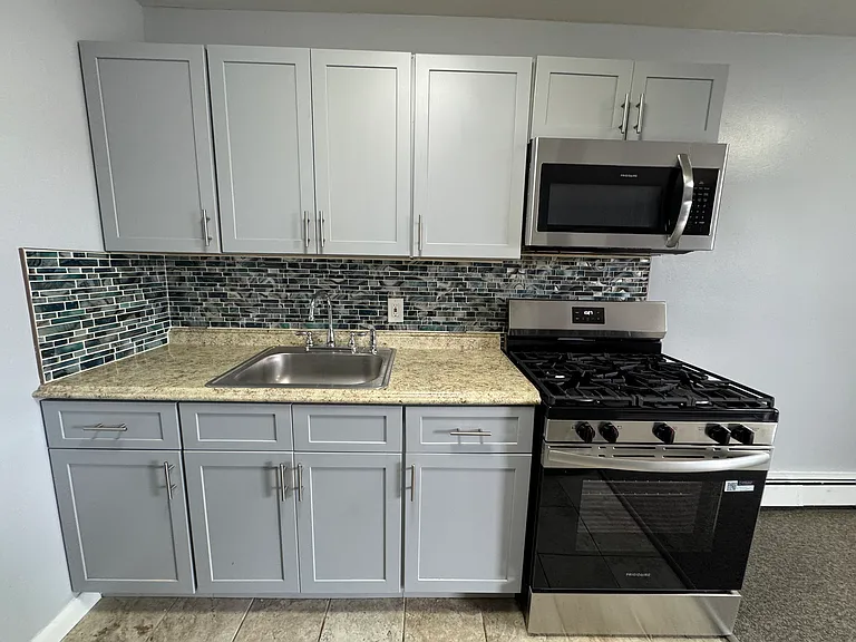 4113 Liberty Ave #E — Photo 1