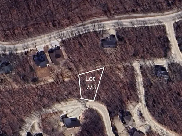773 Eagle Dr, Lake Ozark, MO 65049